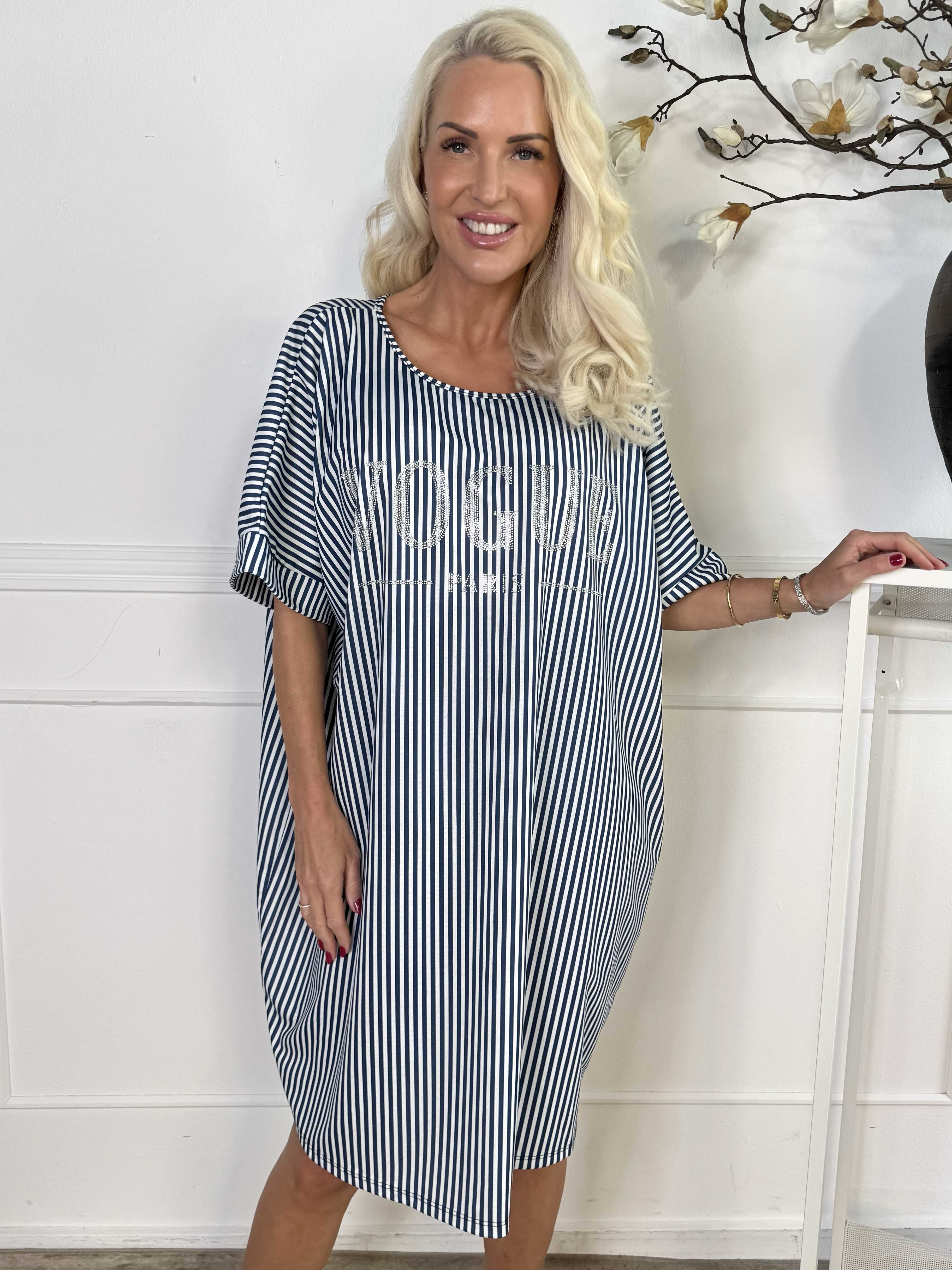 Mintu Stripe Dress - Mjuk randig klänning i bomull med similisten
